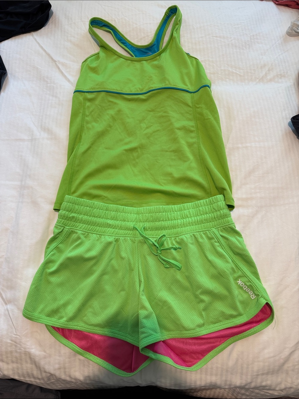 Reebok women’s bright Green sborts +Tankini Top Neon Pink-Lined Swim Shorts M